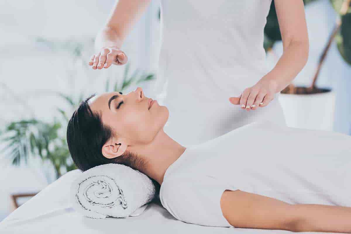 The 3 Best Online Reiki Certification Courses