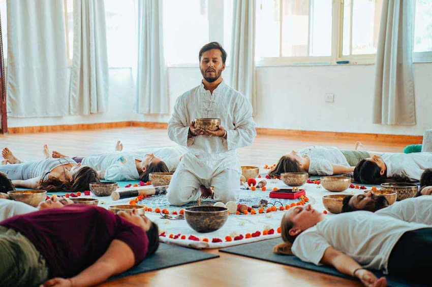 kundalini yoga teacher training online - Vinyasa Yogashala